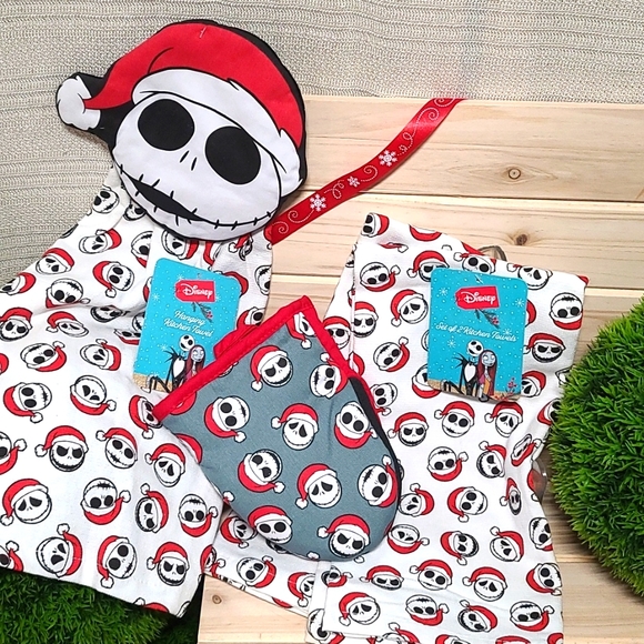 Disney Other - Nightmare Before Christmas Disney kitchen towels & mitt set NWT- set of 4